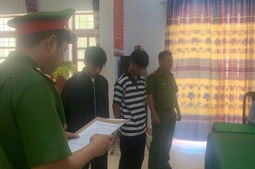 Phê chuẩn khởi tố 3 nam sinh lớp 12