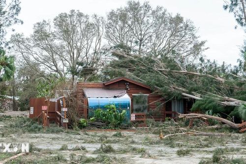 'Bão bom' đổ bộ vào Bờ Tây nước Mỹ gây thiệt hại nghiêm trọng