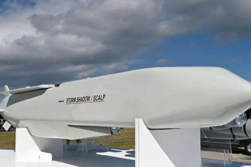 Ukraine lần đầu phóng tên lửa Storm Shadow vào lãnh thổ Nga
