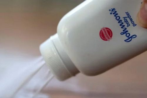 Johnson & Johnson có nguy cơ bị kiện tại Anh về bột talc gây ung thư
