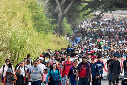 Hàng nghìn người di cư tìm cách đến Mỹ trước ngày ông Donald Trump nhậm chức