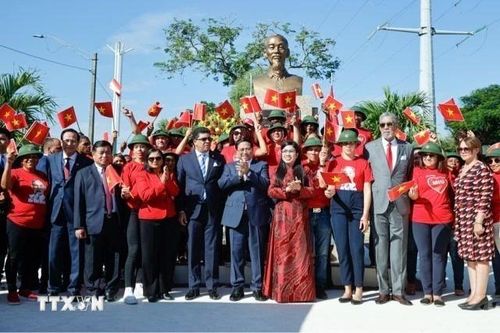 Thủ tướng dự khánh thành tôn tạo tượng đài Chủ tịch Hồ Chí Minh ở CH Dominicana