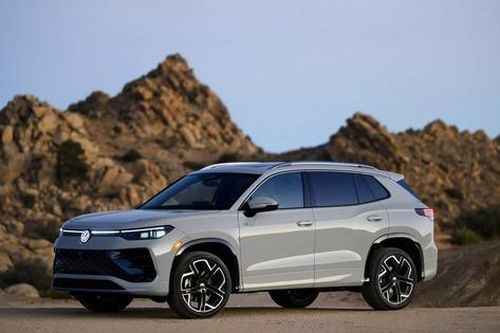 Volkswagen Tiguan lộ diện bán mới, giá cao hơn