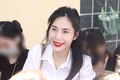Thông báo gây chú ý của ca sĩ Thủy Tiên