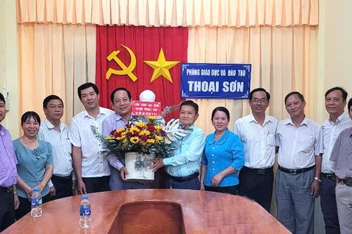 Chăm lo cho đội ngũ nhà giáo