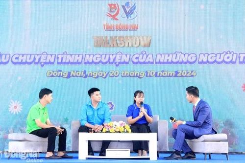 Tình nguyện vì cộng đồng từ câu lạc bộ, đội, nhóm