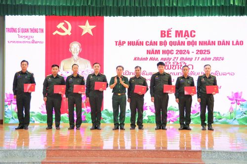 Trường Sĩ quan Thông tin: Bế mạc tập huấn cán bộ Quân đội nhân dân Lào và khai mạc tập huấn cán bộ Quân đội Hoàng gia Campuchia