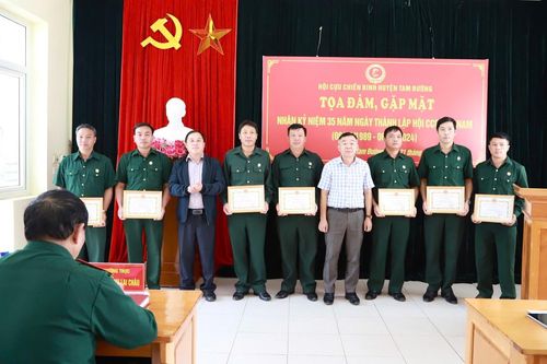 Tọa đàm gặp mặt nhân kỷ niệm 35 năm Ngày thành lập Hội CCB Việt Nam
