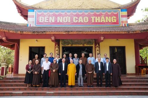 Ban Trị sự TP.Hà Nội và Trường Đại học Khoa học Xã hội và Nhân văn tổ chức tọa đàm tại chùa Bằng