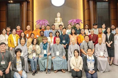 Chương trình 'Bồ-tát trẻ tuổi'