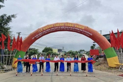 Huyện M'Drắk chi gần 120 tỷ đồng thực hiện nhiều công trình giao thông chào mừng kỷ niệm Ngày thành lập tỉnh Đắk Lắk