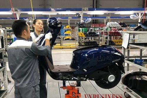Việt Nam có nguy cơ mắc kẹt trong 'bẫy thu nhập trung bình': Lối thoát nằm ở đâu?