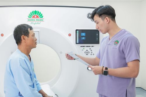 Phát hiện hẹp mạch máu nuôi tim sau cơn đau nhói ngực