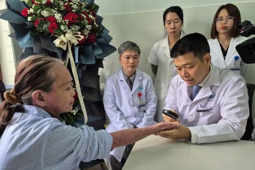 Bệnh nhân vảy nến ở Huế được quản lý toàn diện, tiếp cận thuốc mới