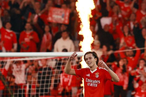 Hành lang trái Man Utd gọi tên Fernandez