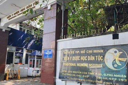 Khám xét nhà, nơi làm việc Viện trưởng Viện Y Dược học dân tộc TP.HCM