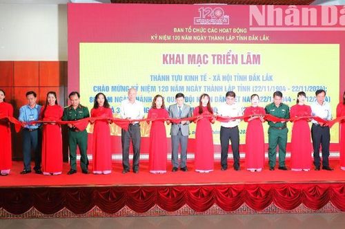 Triển lãm 'Thành tựu kinh tế-xã hội chào mừng kỷ niệm 120 năm Ngày thành lập tỉnh Đắk Lắk'
