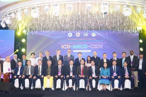 Chia sẻ thông tin, cập nhật kiến thức chuyên ngành da liễu tại hội nghị 'ba trong một'