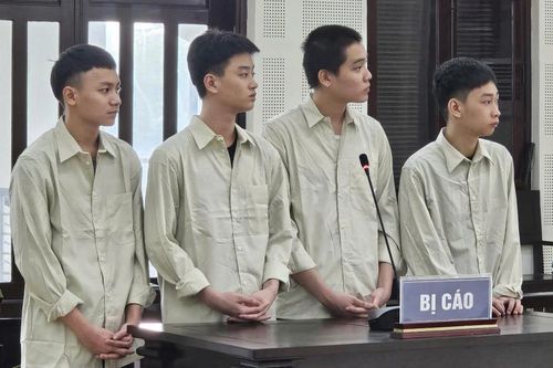 Côn đồ lãnh án