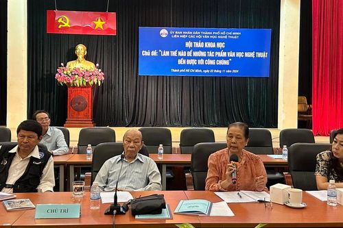 Văn học nghệ thuật muốn phát triển cần phải có công chúng thưởng thức
