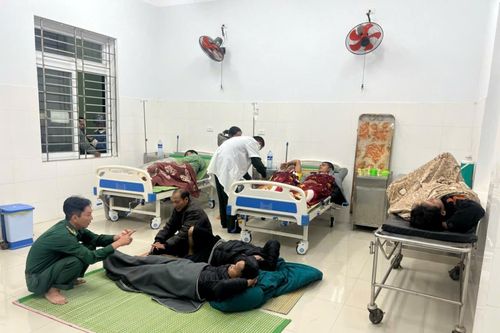 Kịp thời cứu sống 8 người ngộ độc nấm