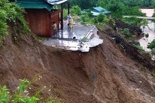Cảnh báo lũ quét, sạt lở đất tại nhiều khu vực từ Thừa Thiên-Huế đến Phú Yên