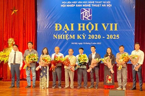 Công tác phát triển Đảng trong giới nghệ sĩ Thủ đô: Những nút thắt cần tháo gỡ - Bài 2: Phát triển Đảng trong giới nghệ sĩ - 'khó nhiều bề'