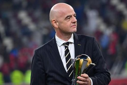 FIFA lại bị dọa kiện cáo và đình công