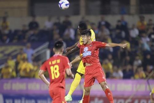 LPBank V-League 2024/2025: Bất ngờ 'chiếu dưới'