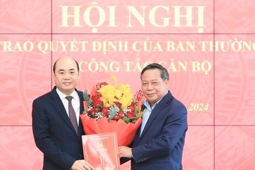 Điều động, bổ nhiệm cán bộ chủ chốt ở Hà Nội và 4 tỉnh