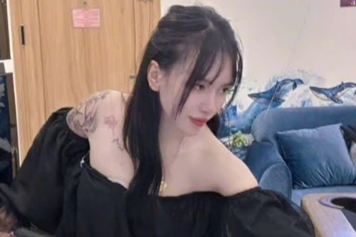Tạo vỏ bọc 'hot girl' sang chảnh để bán tinh dầu pha ma túy