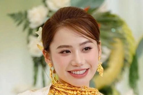 Loạt đám cưới ngập vàng khiến dân tình 'choáng ngợp' năm 2024