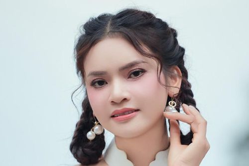 Dấu ấn mới của NSND Phạm Phương Thảo ở tuổi 42