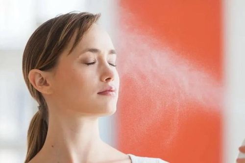 Xịt khoáng gây hại như thế nào cho làn da nếu sử dụng sai cách?
