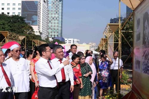 Triển lãm ảnh đồng bào dân tộc thiểu số góp phần xây dựng và phát triển