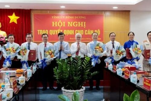 Bình Dương điều động, bổ nhiệm nhiều cán bộ chủ chốt