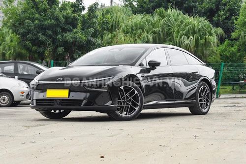 Xe sedan công suất 313 mã lực, nội thất sang chảnh, giá rẻ hơn Toyota Camry