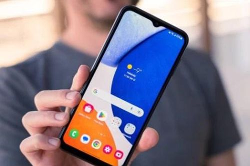 Đây là vua doanh số Android 2023, bán tới 12.4 triệu máy chỉ trong 6 tháng màn 90Hz hơn cả iPhone 16