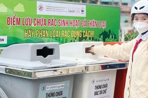 Hà Nội: Tập huấn thu gom, phân loại rác để xây dựng gia đình '3 sạch'