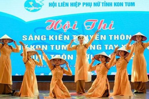 Thi sáng kiến truyền thông 'Phụ nữ Kon Tum chung tay xây dựng nông thôn mới'