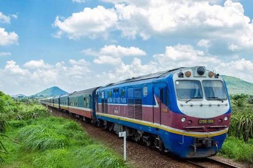 400 khách du lịch nước ngoài trải nghiệm du lịch Việt Nam qua tàu hỏa