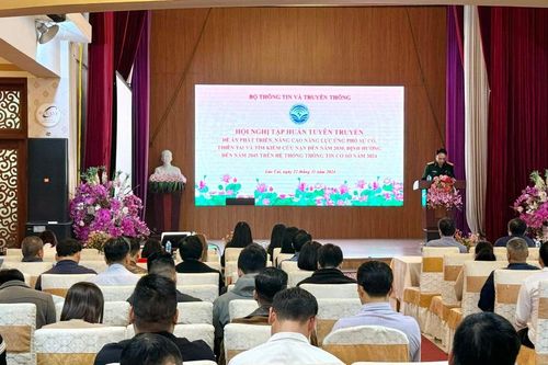 Hơn 100 đại biểu được tập huấn nâng cao năng lực thông tin về ứng phó sự cố, thiên tai