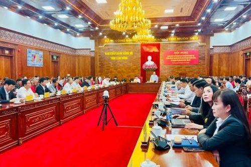 MỘT SỐ ĐIỂM MỚI TRONG QUY ĐỊNH KIỂM ĐIỂM, ĐÁNH GIÁ, XẾP LOẠI ĐỐI VỚI TẬP THỂ, CÁ NHÂN TRONG HỆ THỐNG CHÍNH TRỊ: Đánh giá rõ kết quả thực hiện nhiệm vụ bằng sản phẩm cụ thể, gắn với thực hiện Chỉ thị số 34