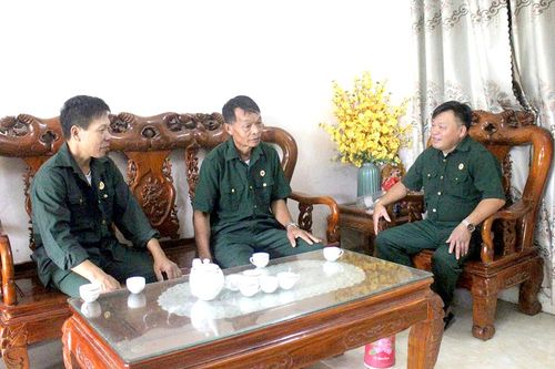 Ông Hà Ngọc Ninh người có uy tín ở Sơn Hùng