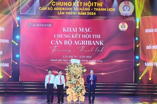 200 thí sinh tham gia chung kết hội thi cán bộ Agribank tài năng, thanh lịch