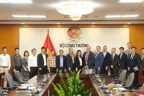 Hoa Kỳ cam kết tăng cường hợp tác phát triển nhiên liệu sinh học tại Việt Nam
