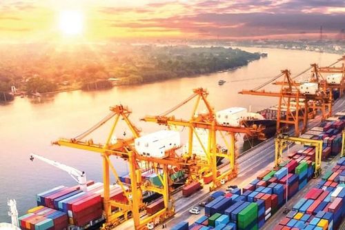 Xuất khẩu Việt Nam khởi sắc trong thách thức