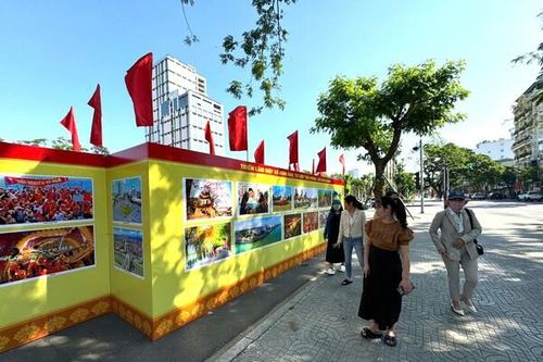 Khai mạc triển lãm 'Sắc màu di sản văn hóa biển Hải Phòng - Quảng Ninh'
