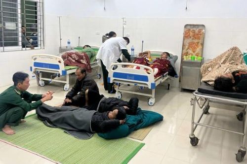 Cứu sống 8 người ngộ độc nấm rừng và 1 phụ nữ ăn lá ngón tự tử