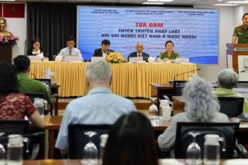 TP Hồ Chí Minh phổ biến pháp luật cho cộng đồng người Việt Nam ở nước ngoài